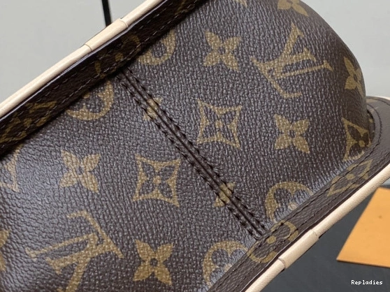 Repzbay Around PM Me VUITTON LOUIS 0709